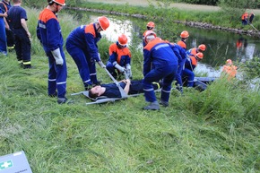 FW-AR: Jugendfeuerwehrleute beweisen Teamgeist bei 24 Stunden-Übung