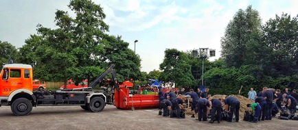 Feuerwehr Essen: FW-E: Bereitschaft 2 der Bezirksregierung Düsseldorf zur überörtlichen Hilfe in Hamminkeln