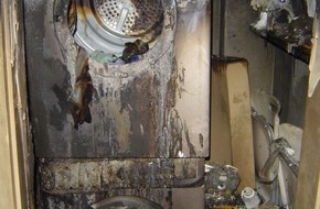 Feuerwehr Essen: FW-E: Waschgeräte im Dachgeschoß brannten