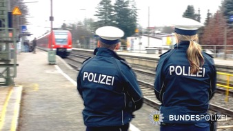 Bundespolizeidirektion München: Bundespolizeidirektion München: Vorsicht Lebensgefahr: S-Bahn-Surfen - Bundespolizei warnt!