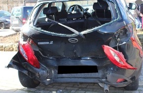Polizei Minden-Lübbecke: POL-MI: Zwei Verletzte nach Auffahrunfall in Haldem