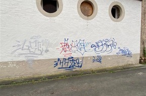 Polizeidirektion Kaiserslautern: POL-PDKL: Gleich mehrere Graffiti festgestellt