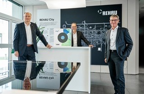 REHAU AG + Co: Ausgezeichnet nachhaltig: REHAU Window Solutions legt bei der Zertifizierung seiner Systemlösungen weiter zu