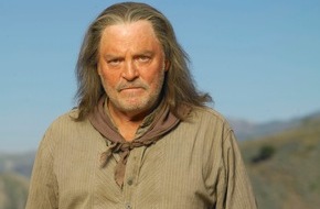 TELE 5: Stacy Keach: "Ich bin ein Softie"// Charlie Sheen bittet Stacy Keach um Hilfe// TELE 5 zeigt 'Desolation Canyon' mit Stacy Keach am Donnerstag, 03. Juni um 20.15 Uhr in deutscher Erstausstrahlung.