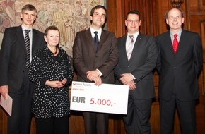 APA - Austria Presse Agentur: Internationaler Journalistenpreis "Writing for CEE" geht an Österreicher Florian Klenk