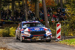 Rallye Zentraleuropa: Sieg und Platz drei in der WRC2 für die Škoda Fabia RS Rally2-Teams