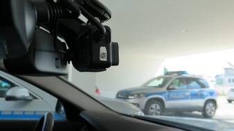 Polizeipräsidium Mittelhessen - Pressestelle Wetterau: POL-FB: Wir testen die "Videostreife": Kameras im Einsatz - nicht nur - gegen Rettungsgassenblockierer