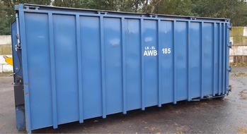 Polizeiinspektion Emsland/Grafschaft Bentheim: POL-EL: Dörpen - 16 Container von Betriebsgelände entwendet (Foto)