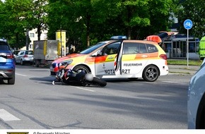 Feuerwehr München: FW-M: Einsatzfahrt mit Blechschaden (Berg am Laim)