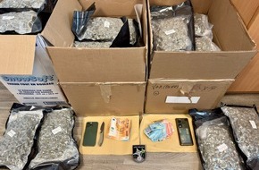 Polizei Mettmann: POL-ME: Drogenfund: 31 Kilo Marihuana im Laderaum - 2511027