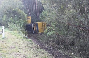 Polizeidirektion Kaiserslautern: POL-PDKL: Bergungsarbeiten nach LKW-Unfall auf der A 6