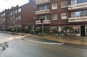 Feuerwehr Erkrath: FW-Erkrath: Brandmeldealarm Geschäftshaus und Wasserrohrbruch Kreuzstraße ++