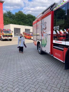 FW-EN: Feuerwehr Hattingen stellt drei neue Hilfeleistungslöschgruppenfahrzeuge in Dienst - Investition in die Sicherheit der Bevölkerung