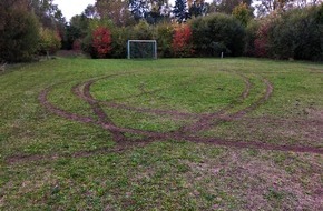 Polizeidirektion Worms: POL-PDWO: Worms-Abenheim - Autoschlüssel sichergestellt - Sachbeschädigung auf Bolzplatz