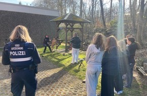 Polizeidirektion Trier: POL-PDTR: Girls Day bei der Polizeiinspektion Morbach
