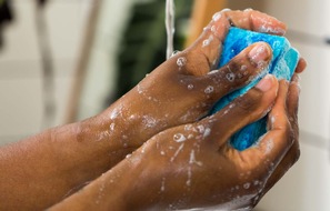 Reinigung und Pflege - Hand in Hand gegen Krankheitserreger