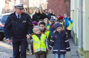 Polizei Rhein-Erft-Kreis: POL-REK: Verkehrsüberwachung zum Schuljahresbeginn 2016 - Rhein-Erft-Kreis