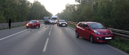 Polizei Münster: POL-MS: Stauende zu spät bemerkt - Unfall auf der Warendorfer Straße