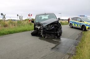 Polizei Minden-Lübbecke: POL-MI: Auto prallt gegen Eurobahn