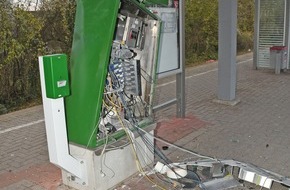 Polizei Mettmann: POL-ME: Fahrkartenautomat gesprengt - die Polizei ermittelt - Erkrath - 2312014