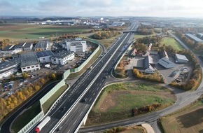 Die Autobahn GmbH des Bundes: Offizielle Verkehrsfreigabe / A 8 auf 6 Spuren erweitert / Hohenstadt - Ulm-Nord