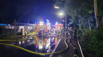 FW-OE: Vollbrand eines Handwerksbetriebs in Lennestadt-Altenhundem