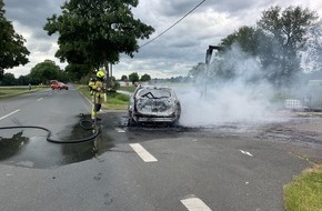 Freiwillige Feuerwehr Alpen: FW Alpen: Pkw Brand auf der B 57