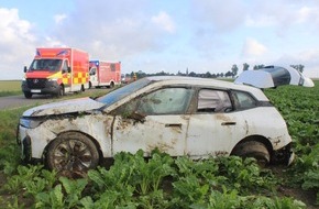 Polizei Düren: POL-DN: Fahrzeug überschlägt sich - Drei Kinder verletzt