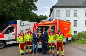 Feuerwehr Dinslaken: FW Dinslaken: Weiterer Rettungswagen versorgt Voerde