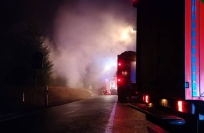 Feuerwehr Detmold: FW-DT: PKW-Brand nach Alleinunfall