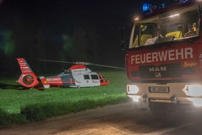 FW-OE: Tragischer Verkehrsunfall - ein Toter, drei Schwerverletzte