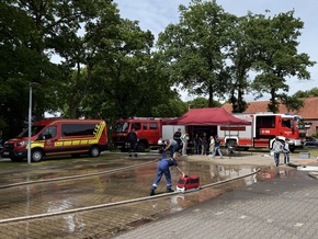 FW-AUR: Große Festivitäten würdigen neun Jahrzehnte Brockzeteler Feuerwehrgeschichte
