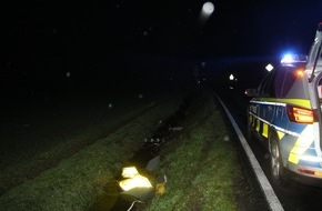 Kreispolizeibehörde Soest: POL-SO: Welver-Nateln - Polizei sucht blaues, beschädigtes Fahrzeug