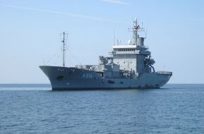 Presse- und Informationszentrum Marine: Deutsche Marine - Pressemeldung/ Pressetermine: Kurs Libanon - Tender "Werra" unterwegs ins Mittelmeer