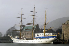 Deutsche Marine - Pressemeldung/ Pressetermin: &quot;Gorch Fock&quot; kehrt nach Kiel zurück - Besatzung meisterte widrige Verhältnisse