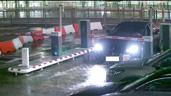 Polizei Dortmund: POL-DO: Polizei fahndet mit Lichtbild nach Ferrari-Dieb