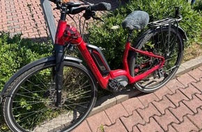 Polizeidirektion Landau: POL-PDLD: Fahrradfahrerin auf Parkplatz angefahren