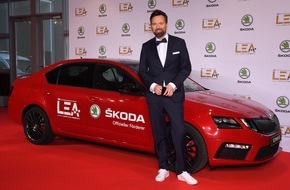 Skoda Auto Deutschland GmbH: SKODA brachte die Stars auf den roten Teppich des Live Entertainment Awards in Frankfurt (FOTO)