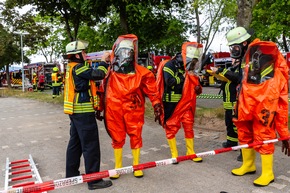 Feuerwehr MTK: &quot;Red Tanker &apos;25&quot;: 120 Einsatzkräfte proben Gefahrstofflage an der Heinrich-von-Kleist-Schule Eschborn