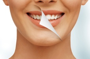 Clinic im Centrum: Bleaching war gestern: Strahlend weiße Zähne mit der schonenden WHITE-Behandlung