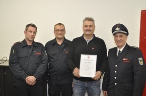 Freiwillige Feuerwehr Bedburg-Hau: FW-KLE: Bedburg-Hau: Ehrung für 40 Jahre ehrenamtlichen Dienst in der Freiwilligen Feuerwehr