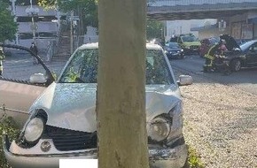 Polizeiinspektion Wilhelmshaven/Friesland: POL-WHV: Verkehrsunfall in Wilhelmshaven mit fünf leicht verletzten Personen (mit Bild)