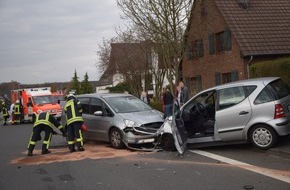 Feuerwehr Mülheim an der Ruhr: FW-MH: Drei Paralleleinsätze für die Feuerwehr.