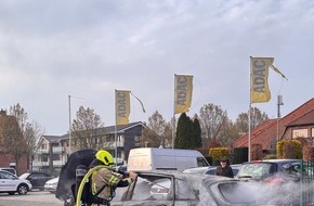 Feuerwehr Gronau: FW Gronau: Brand eines Fahrzeugs in einer Werkstatt und ein arbeitsreicher Tag für die Feuerwehr