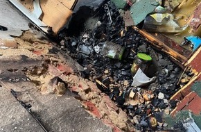 Feuerwehr Oberhausen: FW-OB: Wasserrohrbruch entpuppt sich als Küchenbrand