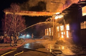 Feuerwehr Dresden: FW Dresden: Großbrand in einer Industriebrache