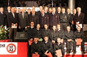 Feuerwehr Essen: FW-E: Kreisfeuerwehrverbandsfest auf Zollverein, langjährige Mitglieder der Freiwilligen Feuerwehr wurden geehrt