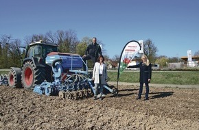 WeberHaus GmbH & Co. KG: Artenvielfalt schützen: Blühstreifen-Initiative von WeberHaus