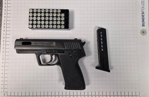 Bundespolizeidirektion Sankt Augustin: BPOL NRW: Bundespolizei stellt Schreckschusswaffe eines 16-Jährigen sicher