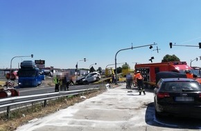 Polizei Düren: POL-DN: Neun Fahrzeuge an Unfall beteiligt